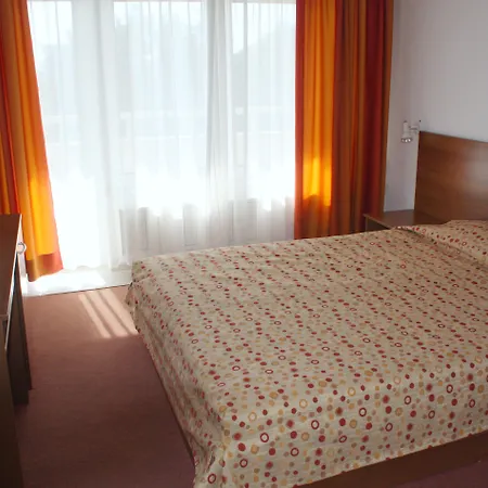 Park Bellevue 3* Aranyhomok