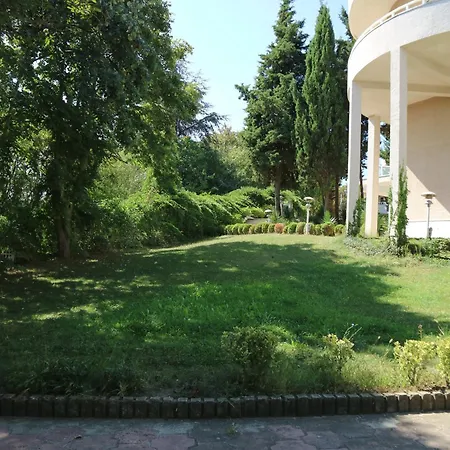 Park Bellevue Отель 3*